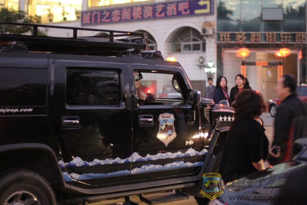 2009_xmjeep_02.JPG
