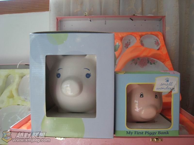 Disney My First Piggy Bank-01.JPG